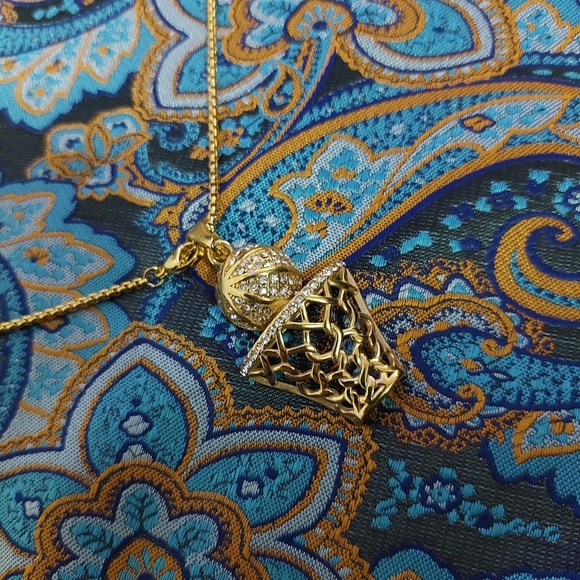 18K Gold Plated Basketball And Net Necklace Mens - Picture 4 of 9